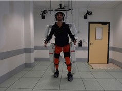 Công nghệ mới giúp người bị liệt điều khiển bộ giáp Exoskeleton bằng… trí não