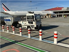 Air France thử nghiệm xe kéo hành lý tự lái 