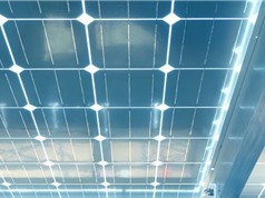 Hàn Quốc phát triển các tấm pin mặt trời trong suốt