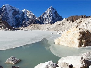 Hơn 5.000 hồ băng của dãy Himalaya đứng trước nguy cơ tan chảy