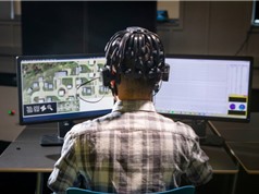 Hoa Kỳ dùng sóng não game thủ để huấn luyện robot quân sự