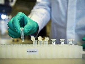 Công ty Đức có thể sản xuất hàng loạt vắcxin liều thấp chống COVID-19