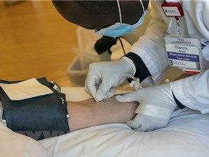 Mỹ cho phép điều trị COVID-19 bằng huyết tương bệnh nhân hồi phục