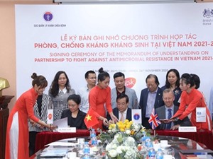 Việt Nam nhận hỗ trợ của Anh trong phòng chống kháng kháng sinh