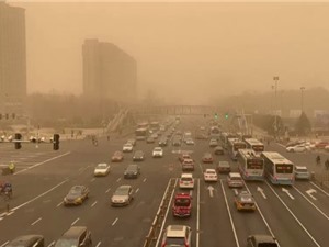 Bắc Kinh nghẹt thở vì bão cát tồi tệ nhất thập kỷ