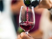 Rượu vang đỏ giúp giảm nguy cơ mắc bệnh đục thủy tinh thể?