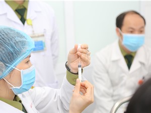 Quá trình phát triển và tiêm chủng vaccine Covid-19 ở Việt Nam: nỗ lực thần tốc