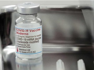 Người thứ ba chết ở Nhật Bản sau khi tiêm vaccine Moderna chứa tạp chất