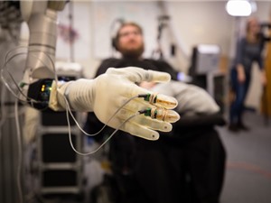 Giao diện não - máy tính cho người liệt sẽ sớm được ứng dụng rộng rãi?