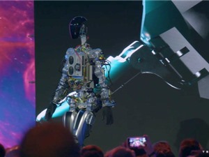Tesla giới thiệu robot hình người Optimus