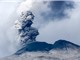 Núi lửa lớn nhất thế giới phun trào