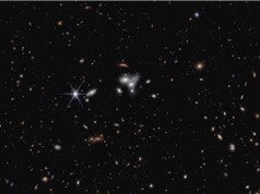 Kính viễn vọng James Webb phát hiện lỗ đen lâu đời nhất trong vũ trụ