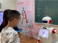 Robot thông minh hỗ trợ giảng dạy tiếng Anh
