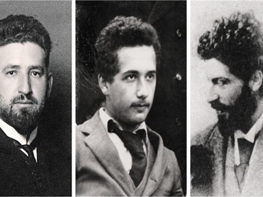Einstein - Một thiên tài đơn độc?