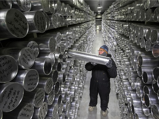 Quỹ Khoa học quốc gia Mỹ: Đóng băng các tài trợ mới