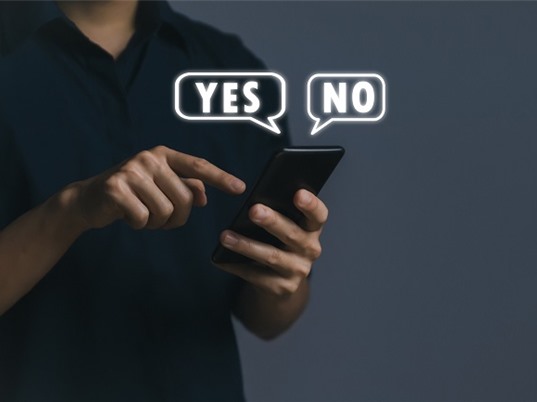 Liệu con người còn có quyền từ chối AI?
