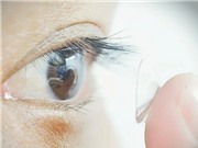 Kính áp tròng giúp nhìn thấy tia hồng ngoại, ngay cả khi nhắm mắt