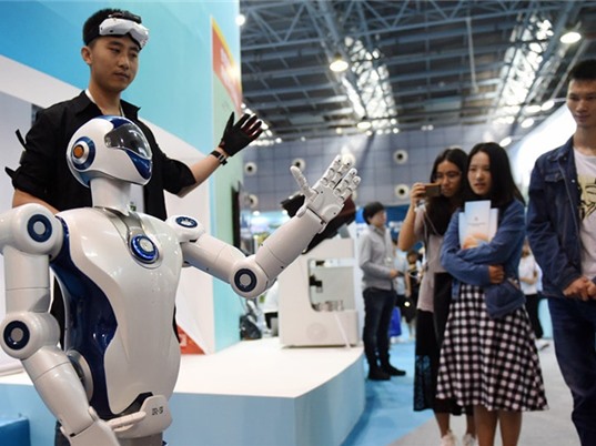 Đào tạo nhân lực AI theo mô hình "ba nhà": Kinh nghiệm từ Singapore và bài học cho Việt Nam
