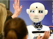 Cảm xúc của con người khi tương tác với robot