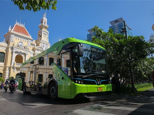 Giao thông công cộng chuyển đổi Xanh 