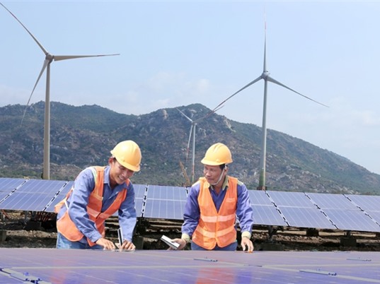 Nhu cầu nhân lực của ngành điện: Nơi tăng vọt, nơi giảm dần về 0