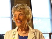 Ruth A. Lawrence: Nâng tầm việc nuôi con bằng sữa mẹ