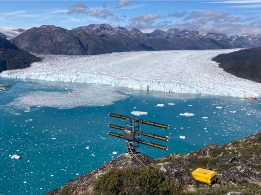 Những con sóng vô hình đang “gặm nhấm” các sông băng ở Greenland