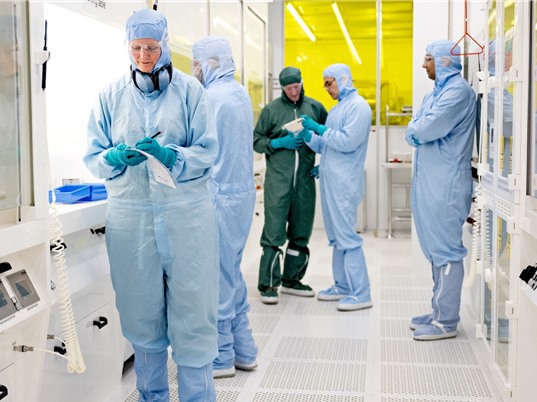 Châu Âu: Đẩy mạnh hợp tác quốc tế về chip bán dẫn