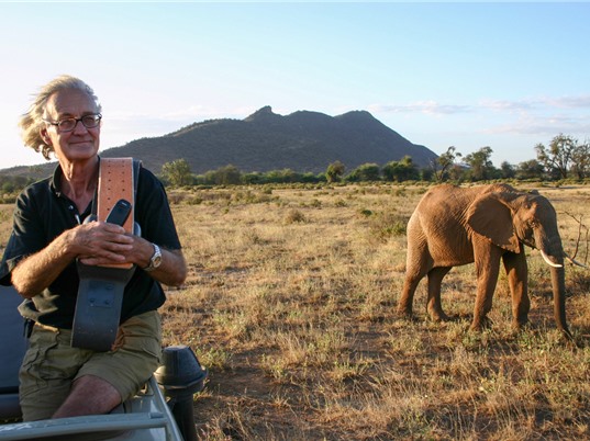 Iain Douglas-Hamilton: người bảo hộ loài voi